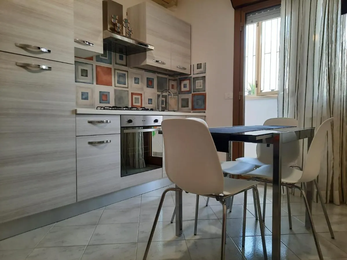 Casa Vacanze le Palme Netine Noto 0*,  Italia